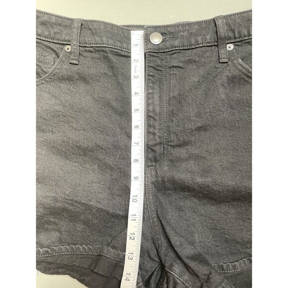 Universal Threads Women's High-Rise 90's Cutoff Black Jean Denim Shorts Size 17R - Picture 4 of 9